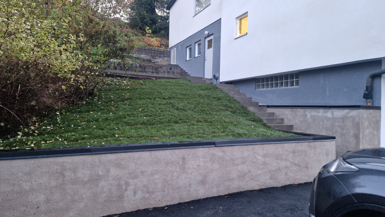 Färdig fasad och utemiljö